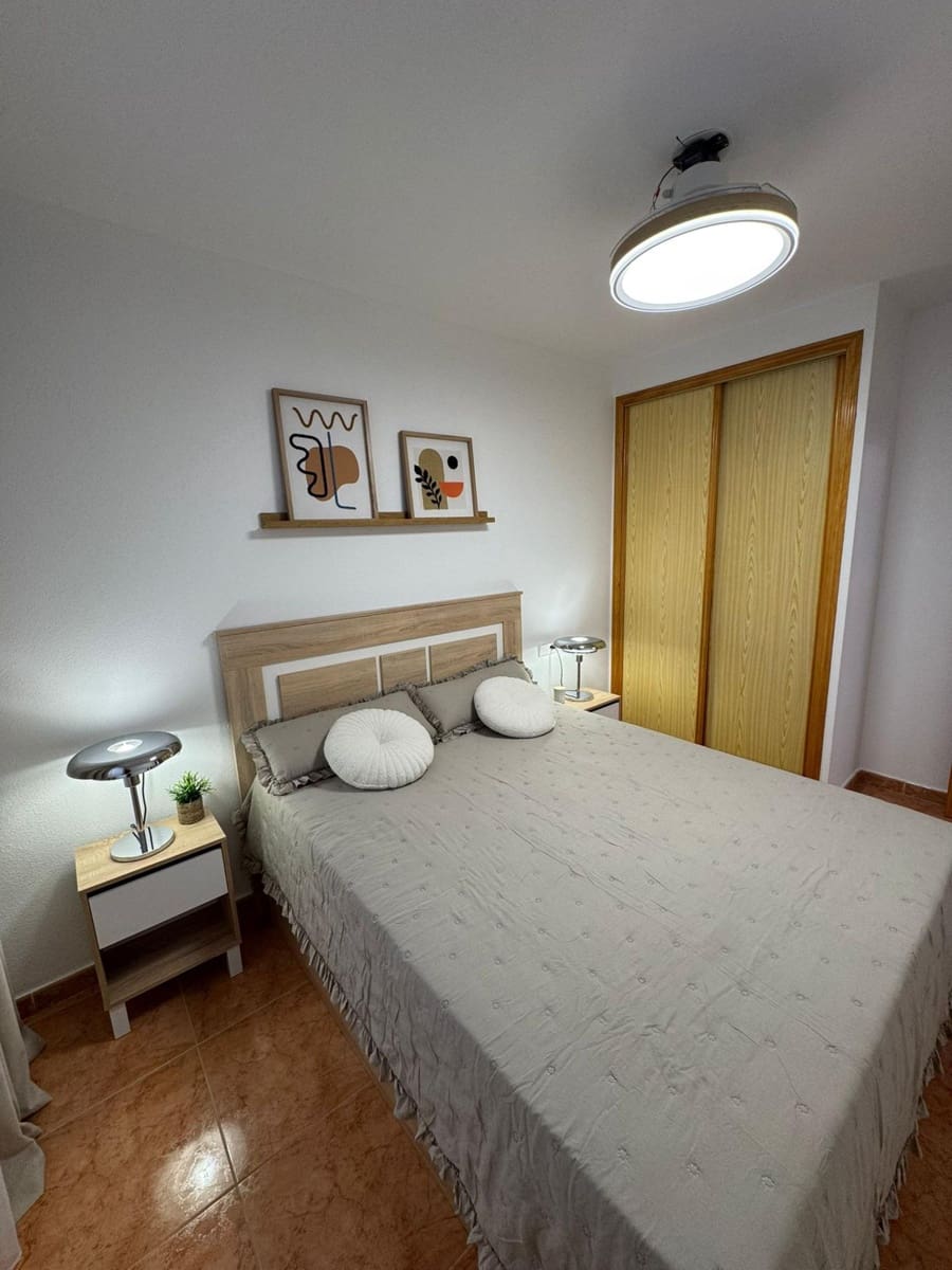 2 slaapkamer Appartement te koop in Torrevieja met zwembad garage - € 139.900 (Ref: 9858139)
