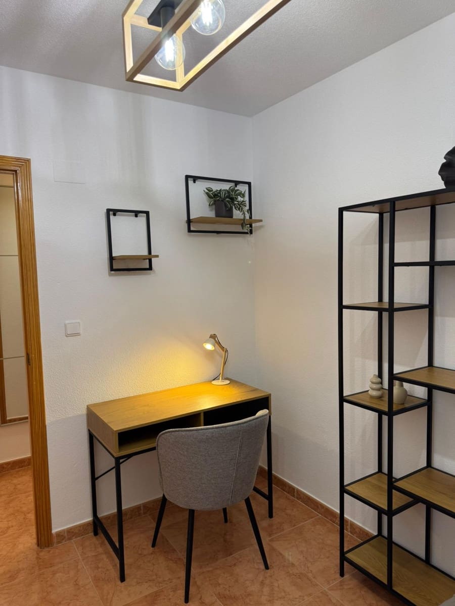 2 slaapkamer Appartement te koop in Torrevieja met zwembad garage - € 139.900 (Ref: 9858139)