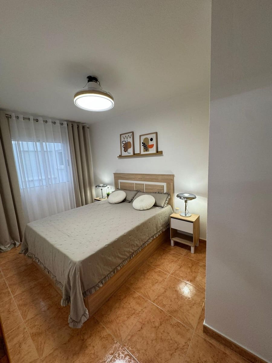 2 slaapkamer Appartement te koop in Torrevieja met zwembad garage - € 139.900 (Ref: 9858139)