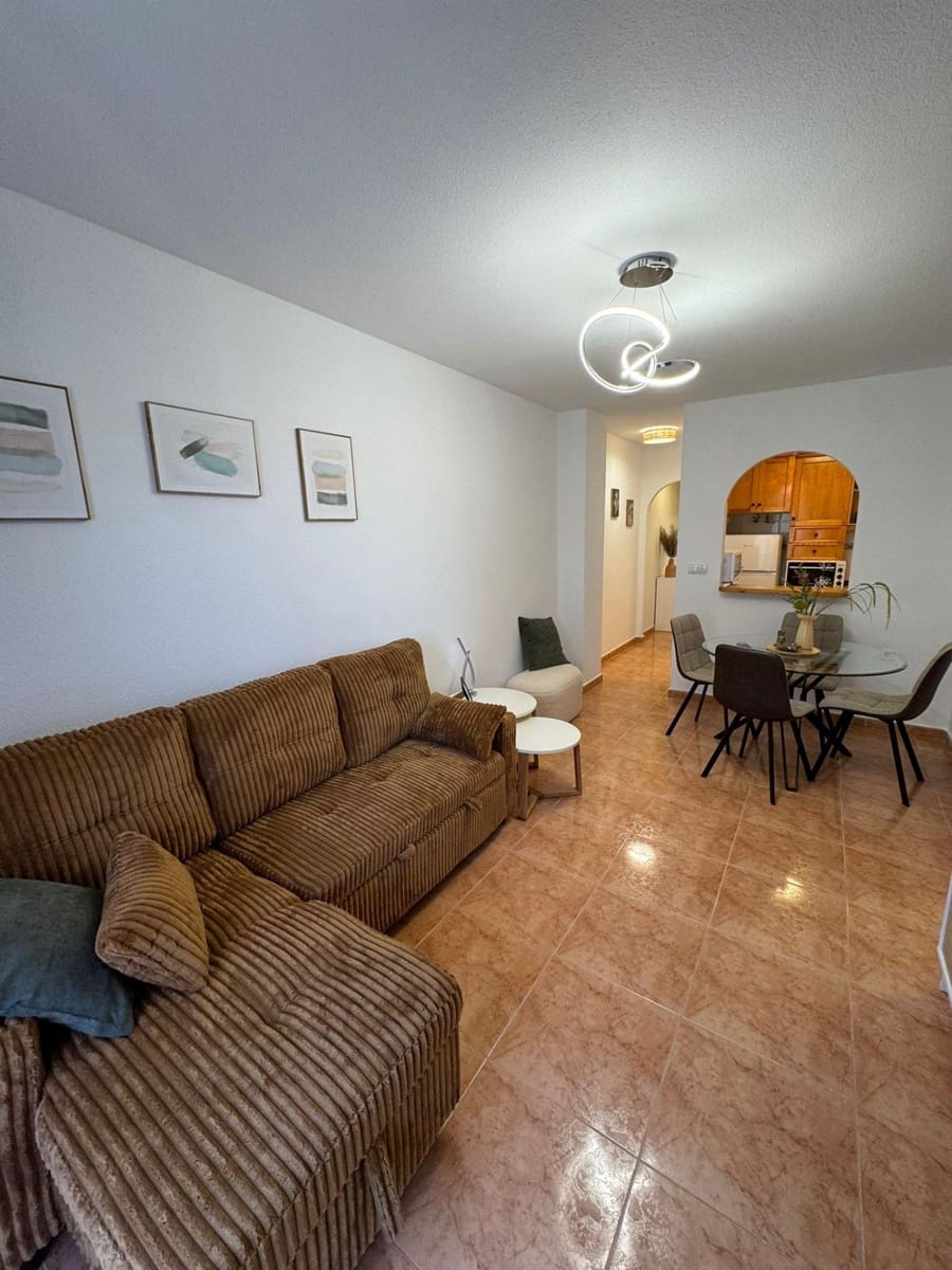 2 slaapkamer Appartement te koop in Torrevieja met zwembad garage - € 139.900 (Ref: 9858139)