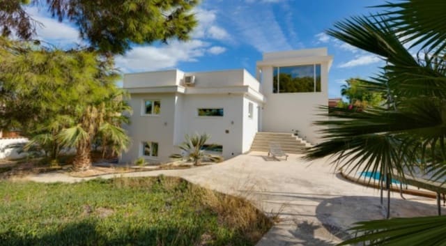 4 soveværelse Villa til salg i Ciudad Quesada, Rojales med swimmingpool - € 549.000 (Ref: 9862053)