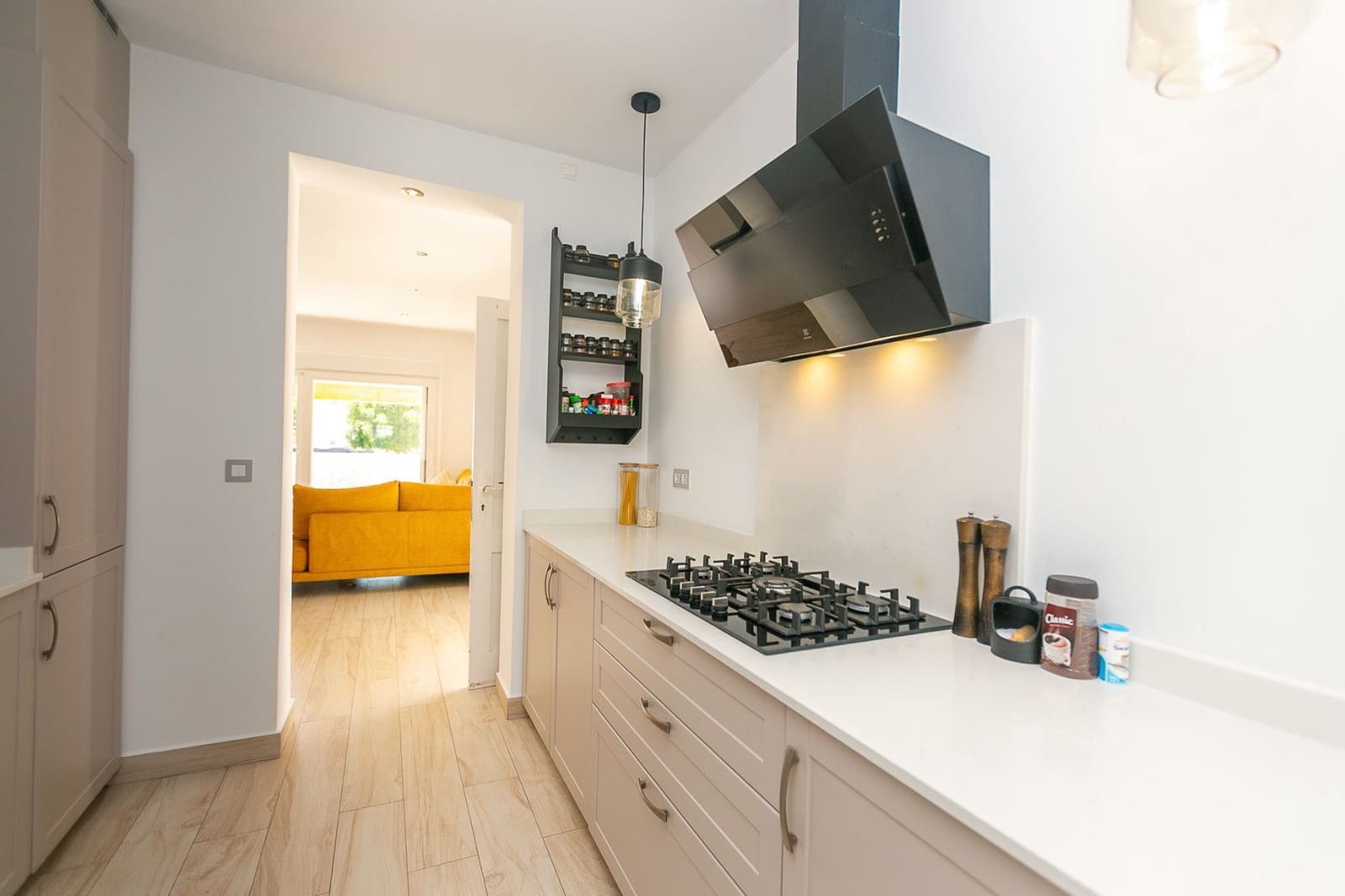 3 slaapkamer Rijtjeshuis te koop in Orihuela Costa met zwembad - € 549.995 (Ref: 9879031)