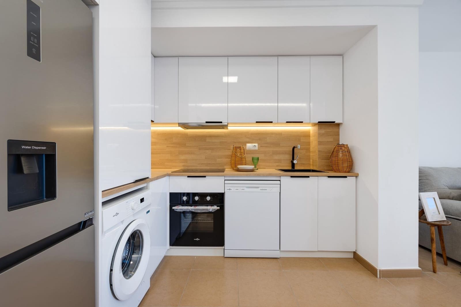Apartamento de 2 habitaciones en Torrevieja en venta - 179.700 € (Ref: 9885048)