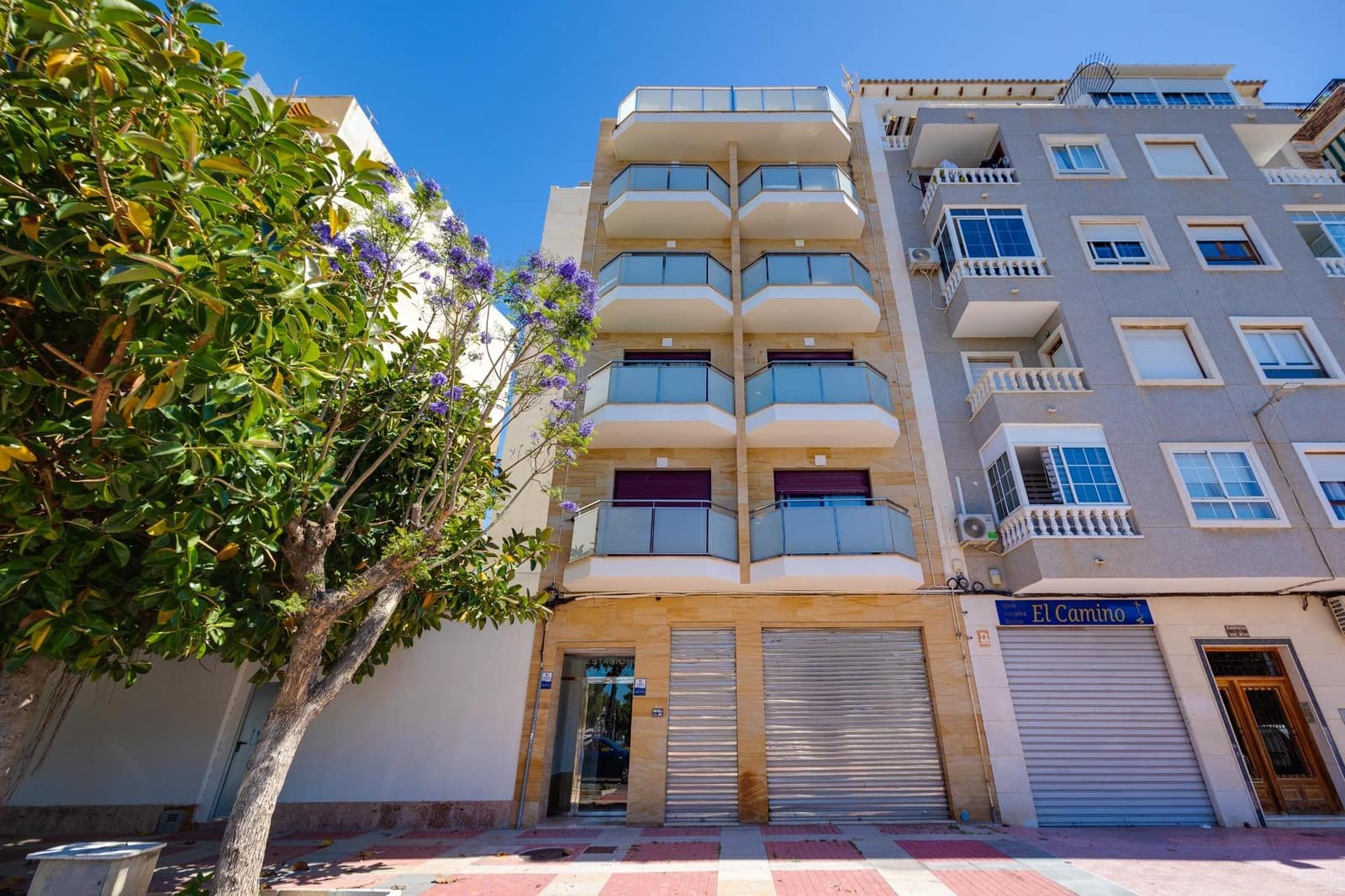 Apartamento de 2 habitaciones en Torrevieja en venta - 179.700 € (Ref: 9885048)