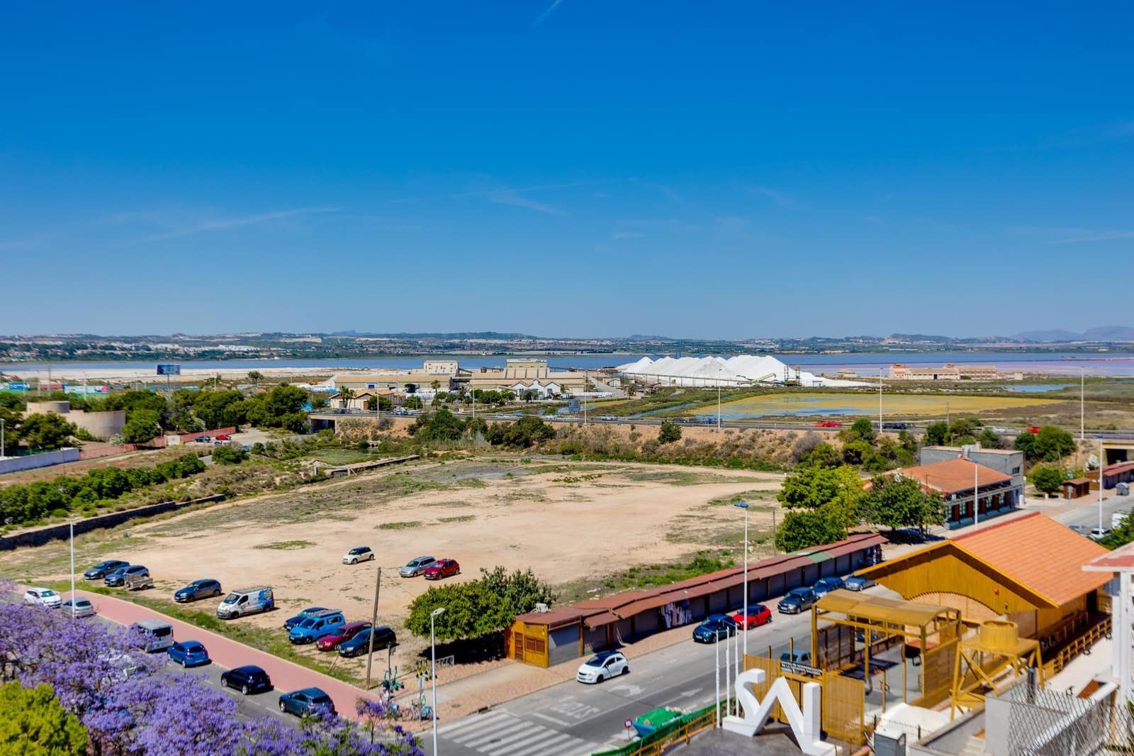 Apartamento de 2 habitaciones en Torrevieja en venta - 179.700 € (Ref: 9885048)
