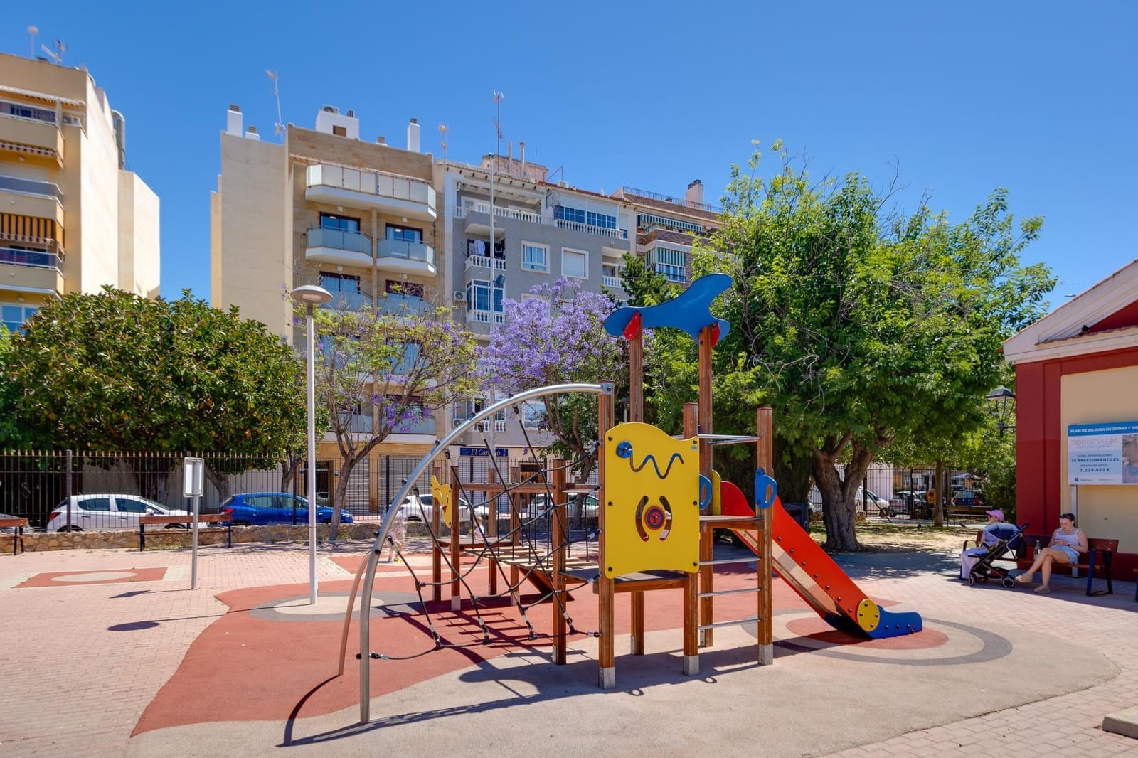 Apartamento de 2 habitaciones en Torrevieja en venta - 179.700 € (Ref: 9885048)