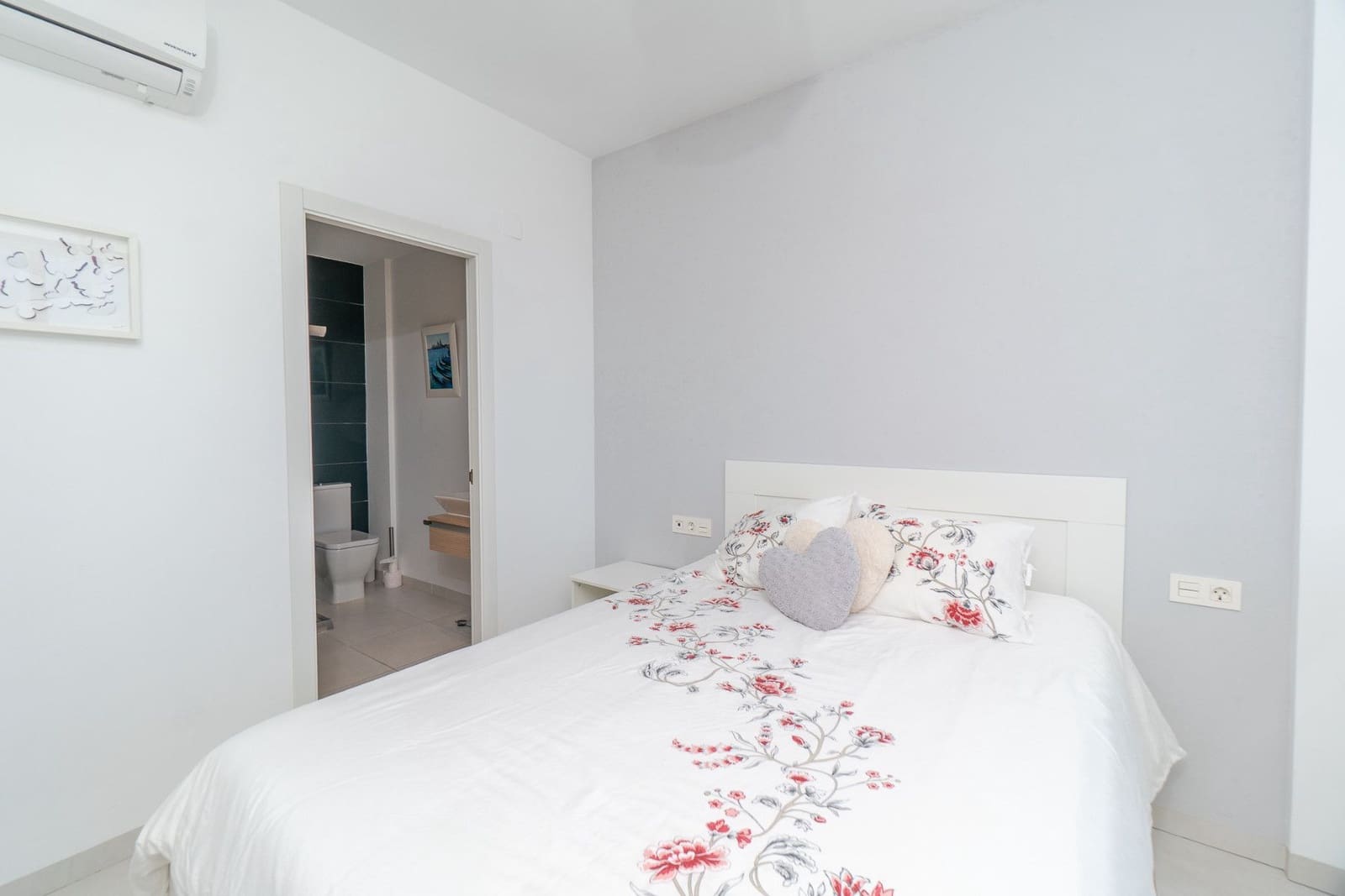 2 makuuhuone Huoneisto myytävänä paikassa La Zenia mukana uima-altaan - 249 900 € (Ref: 9885051)