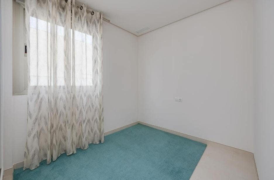 3 sypialnia Dom szeregowy na sprzedaż w Torrevieja z basenem - 349 990 € (Ref: 9888170)