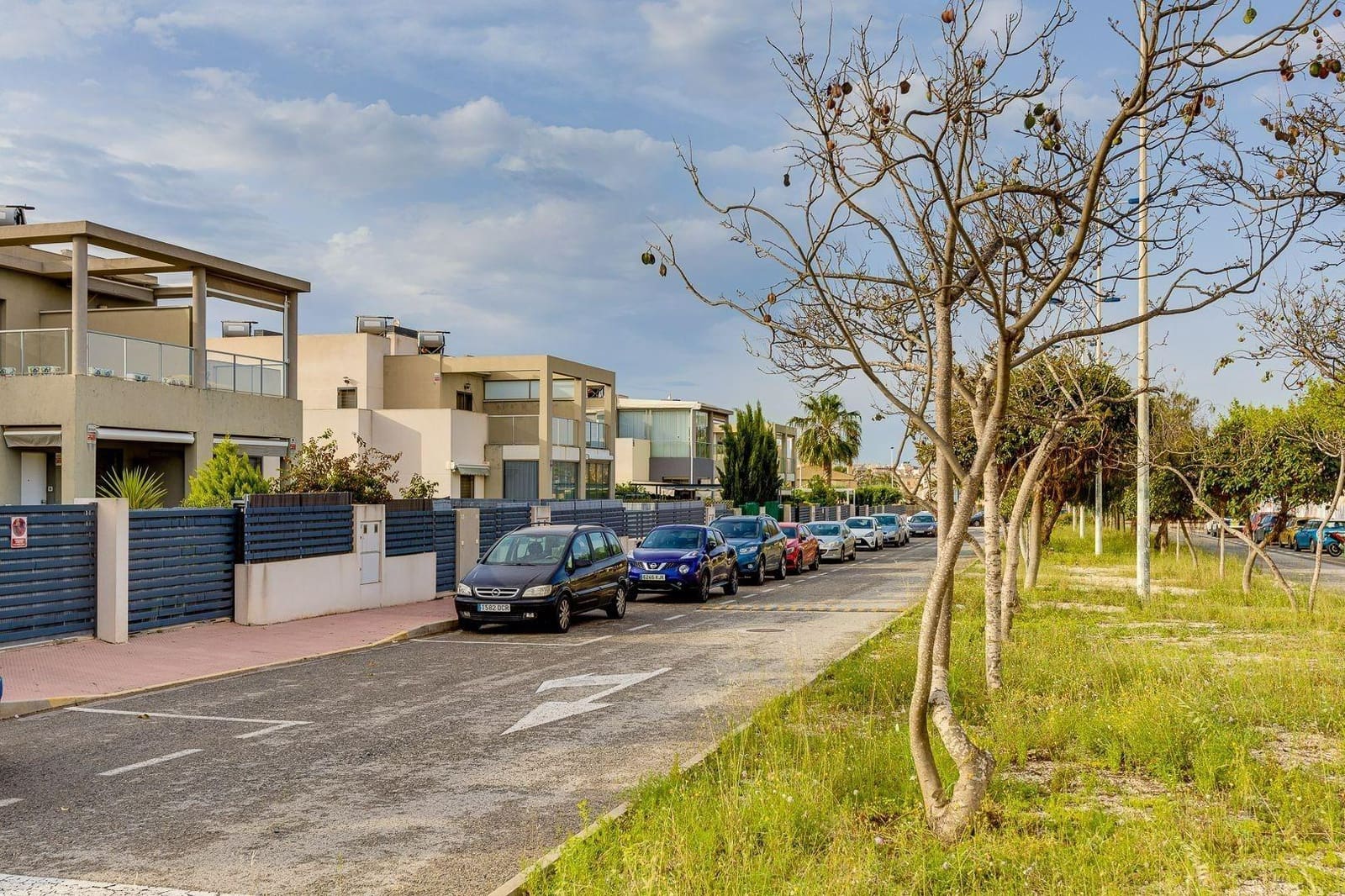 3 sypialnia Dom szeregowy na sprzedaż w Torrevieja z basenem - 349 990 € (Ref: 9888170)