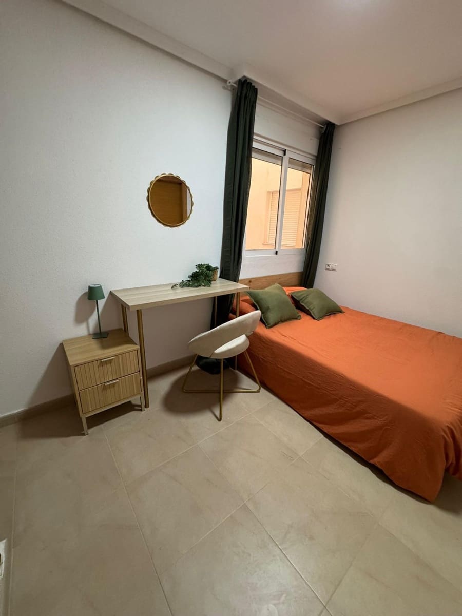 3 soverom Leilighet til salgs i Torrevieja - € 180 000 (Ref: 9888171)