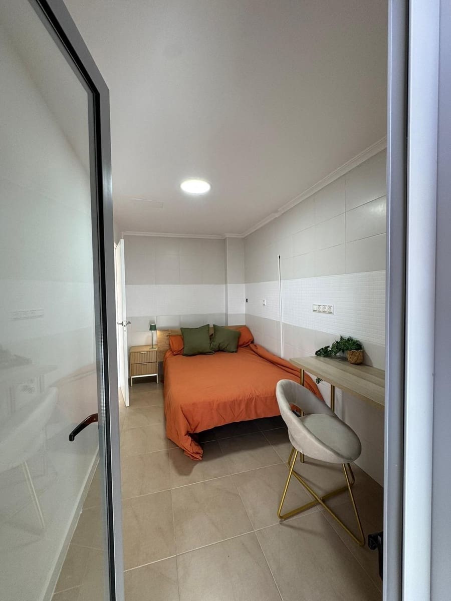 3 soverom Leilighet til salgs i Torrevieja - € 180 000 (Ref: 9888171)
