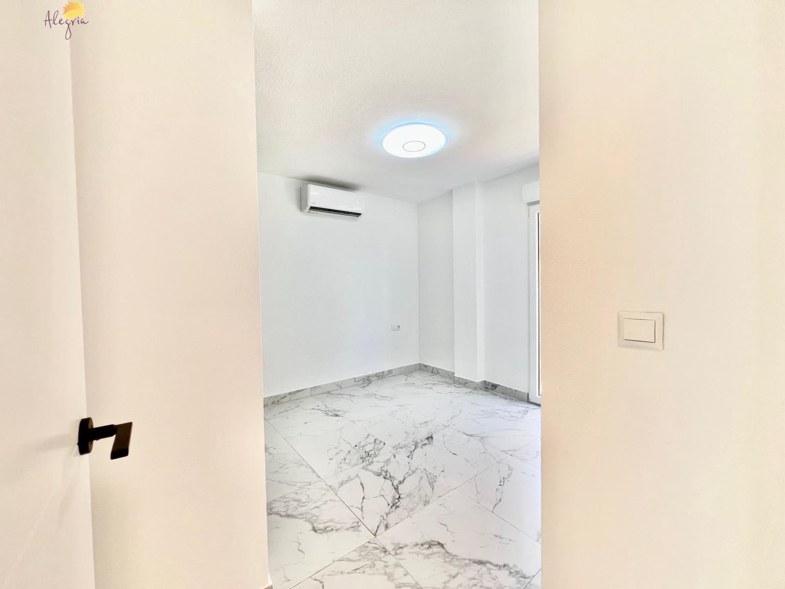 3 chambre Appartement à vendre à Torrevieja - 175 000 € (Ref: 9890582)