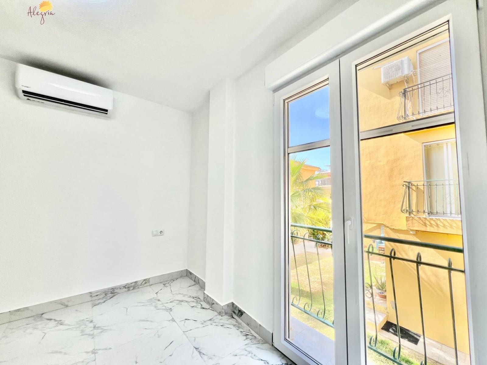 3 chambre Appartement à vendre à Torrevieja - 175 000 € (Ref: 9890582)