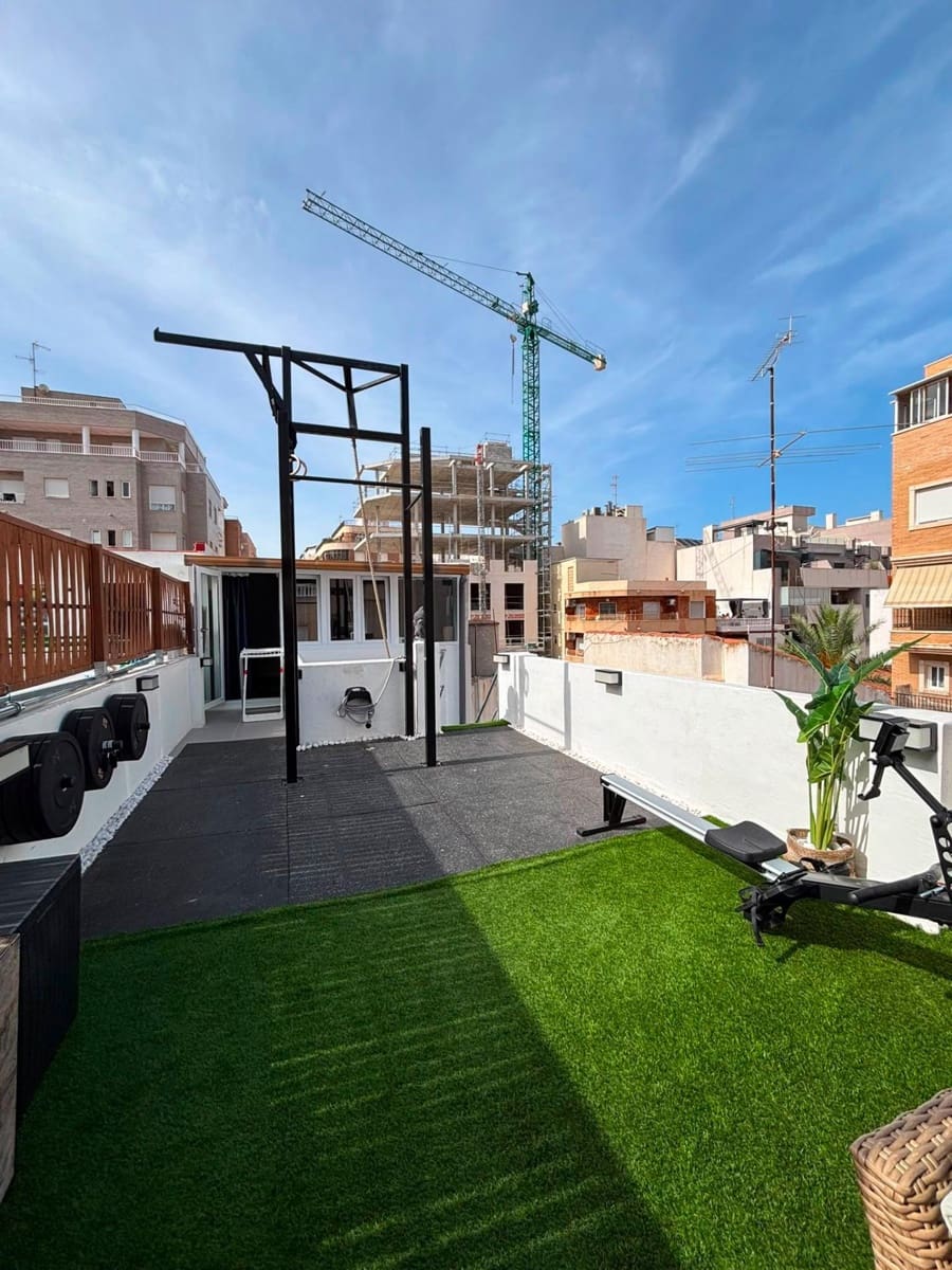 3 Zimmer Haus zu verkaufen in Torrevieja - 359.000 € (Ref: 9892572)