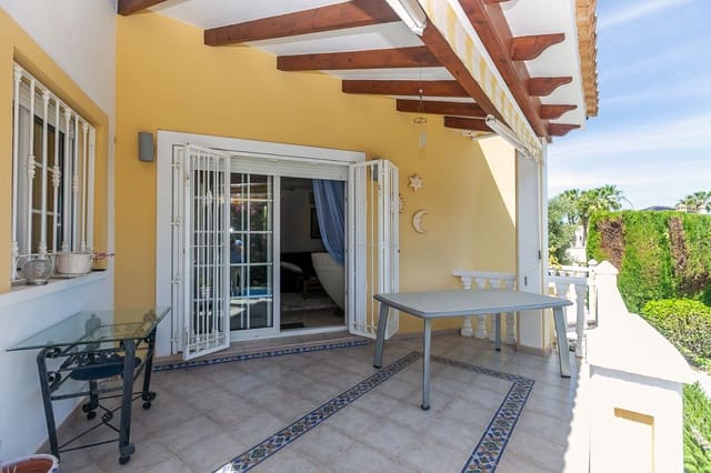 3 soverom Villa til salgs i Villamartín - Las Filipinas, Orihuela med svømmebasseng - € 530 000 (Ref: 9894089)