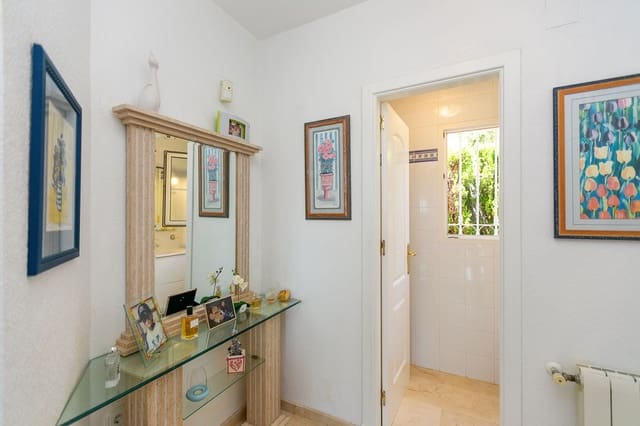3 soverom Villa til salgs i Villamartín - Las Filipinas, Orihuela med svømmebasseng - € 530 000 (Ref: 9894089)
