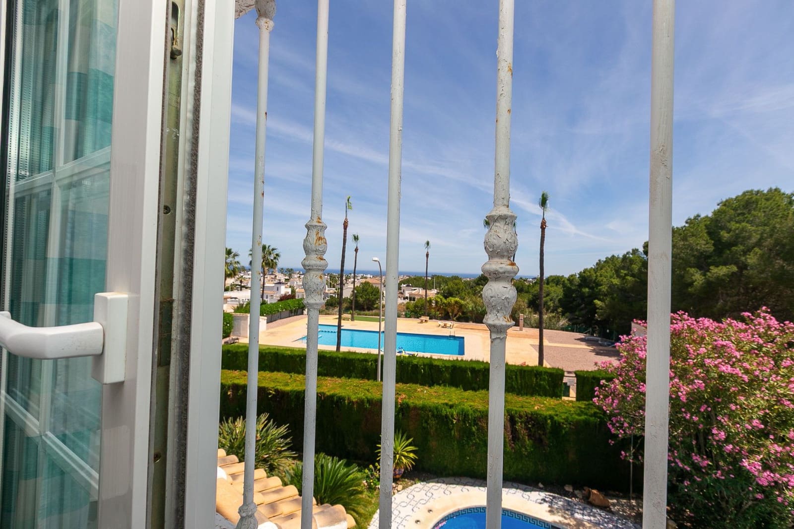 3 bedroom Villa for sale in Orihuela Costa with pool - € 530,000 (Ref: 9894089)