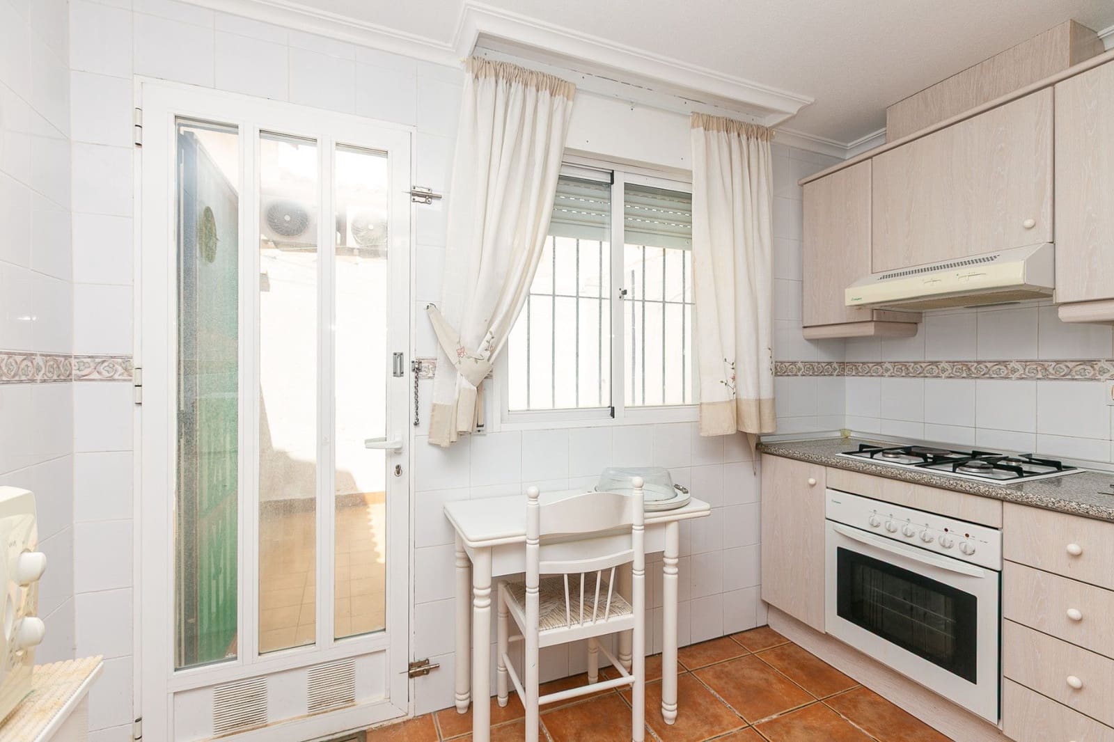 Casa de 2 habitaciones en La Zenia en venta con piscina - 235.000 € (Ref: 9894091)