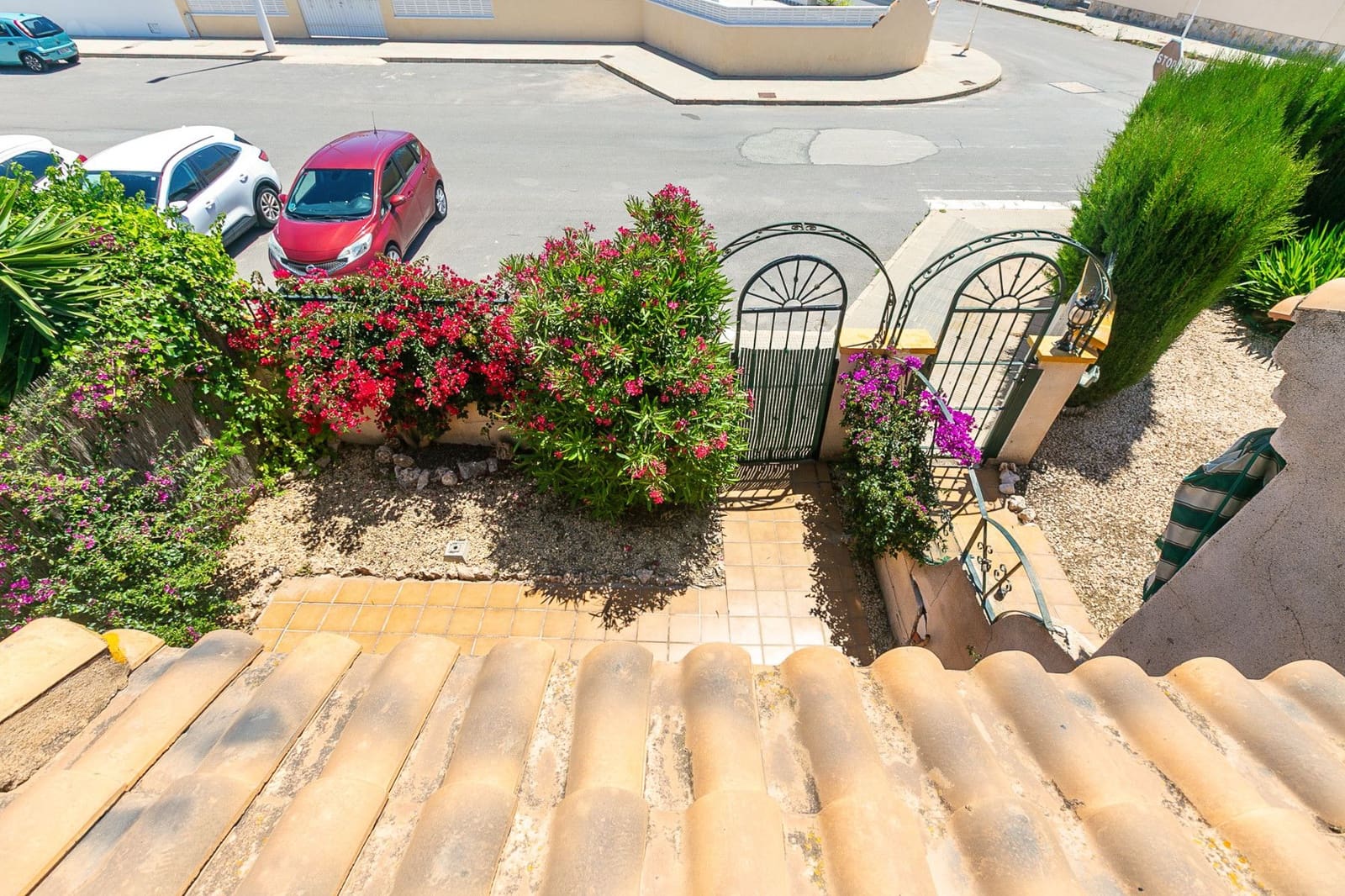 Casa de 2 habitaciones en La Zenia en venta con piscina - 235.000 € (Ref: 9894091)