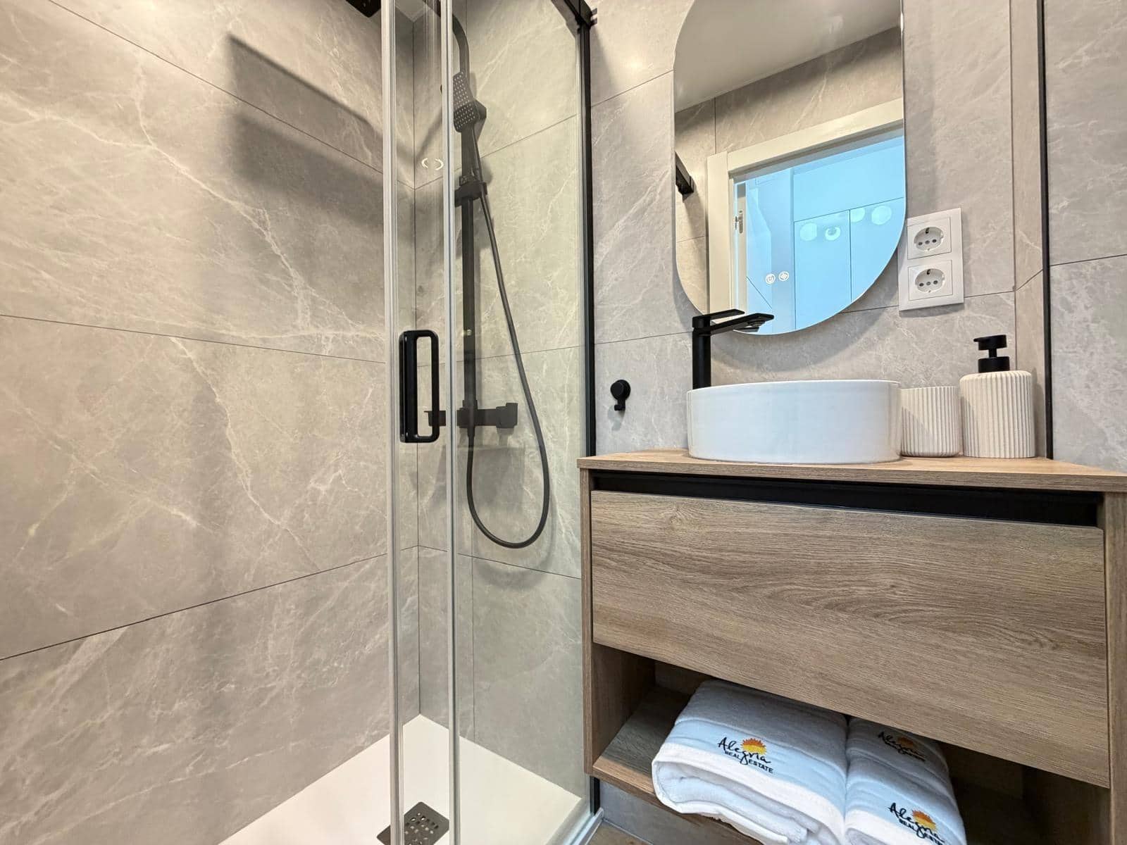 Studio te koop in Torrevieja - € 95.000 (Ref: 9900963)