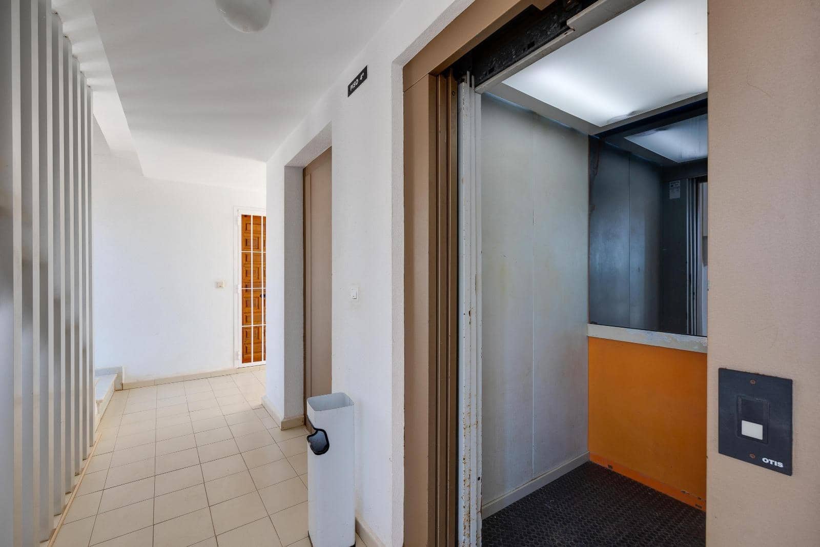 1 slaapkamer Appartement te koop in Torrevieja - € 104.969 (Ref: 9904196)