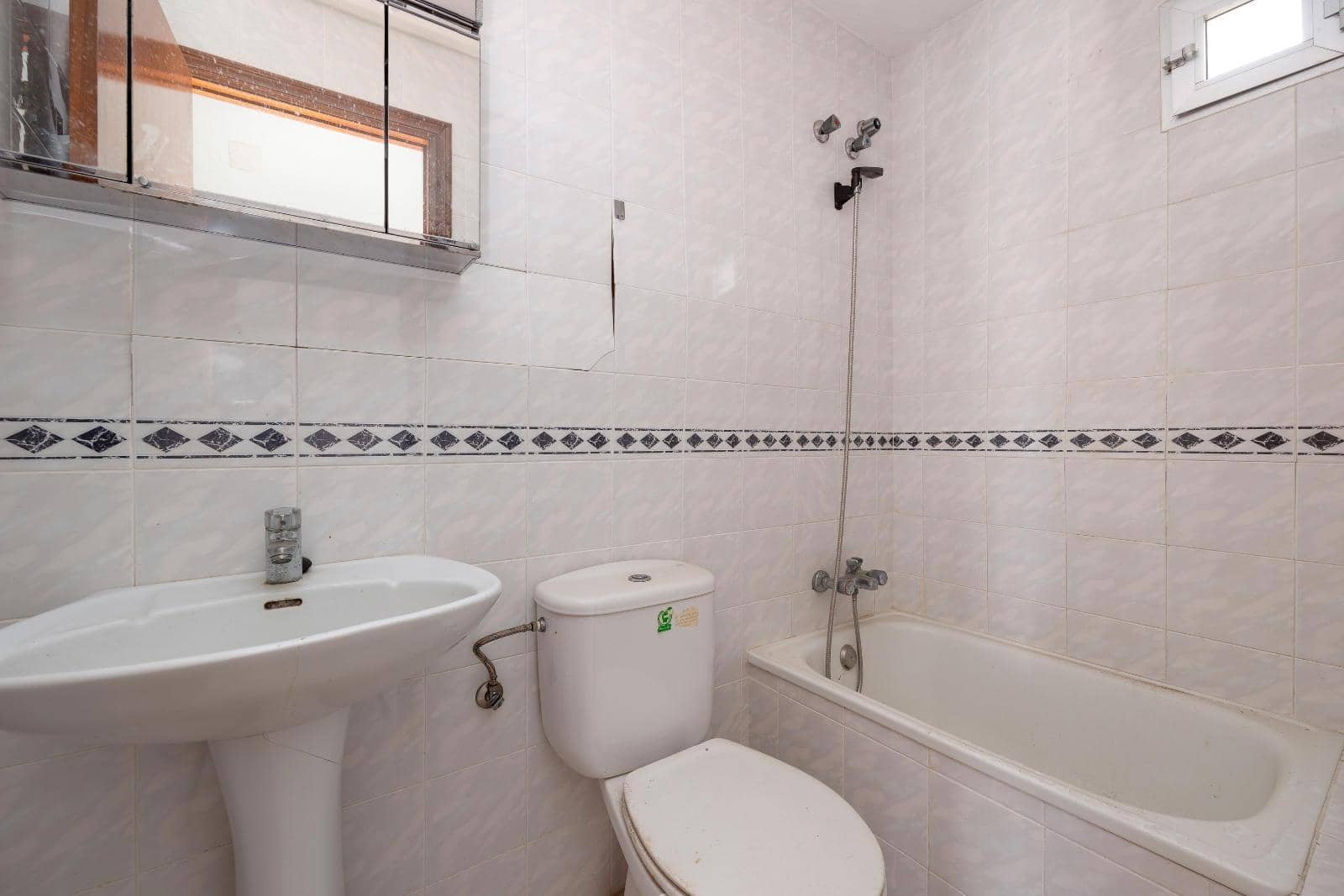 1 slaapkamer Appartement te koop in Torrevieja - € 104.969 (Ref: 9904196)