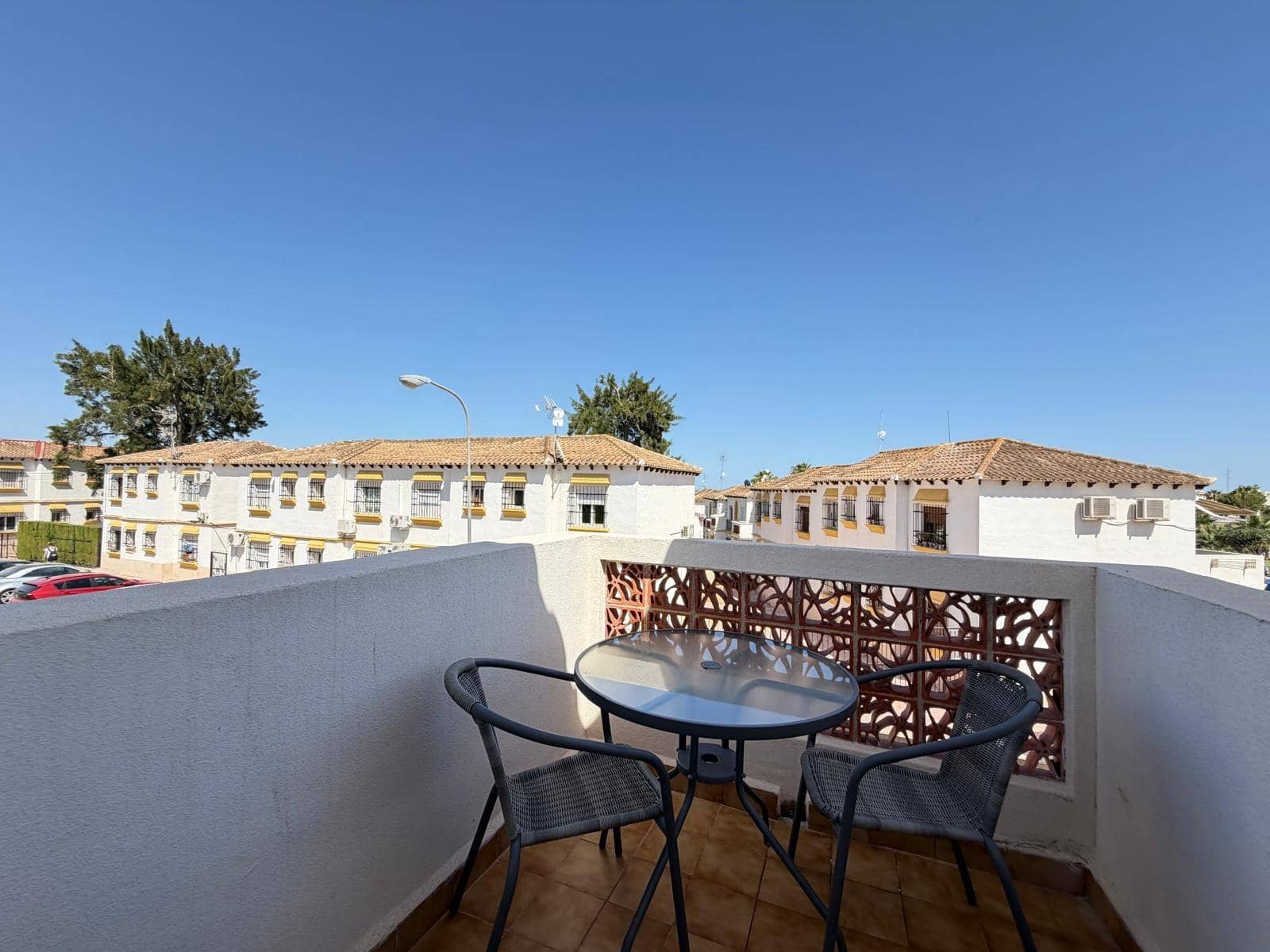 1 Zimmer Apartment zu verkaufen in San Miguel de Salinas mit Pool - 125.000 € (Ref: 9904197)