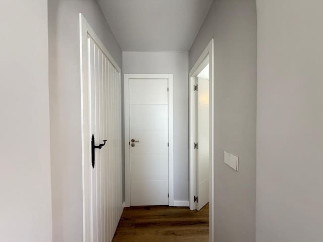 1 Zimmer Apartment zu verkaufen in San Miguel de Salinas mit Pool - 125.000 € (Ref: 9904197)