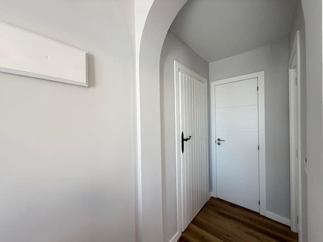 1 Zimmer Apartment zu verkaufen in San Miguel de Salinas mit Pool - 125.000 € (Ref: 9904197)