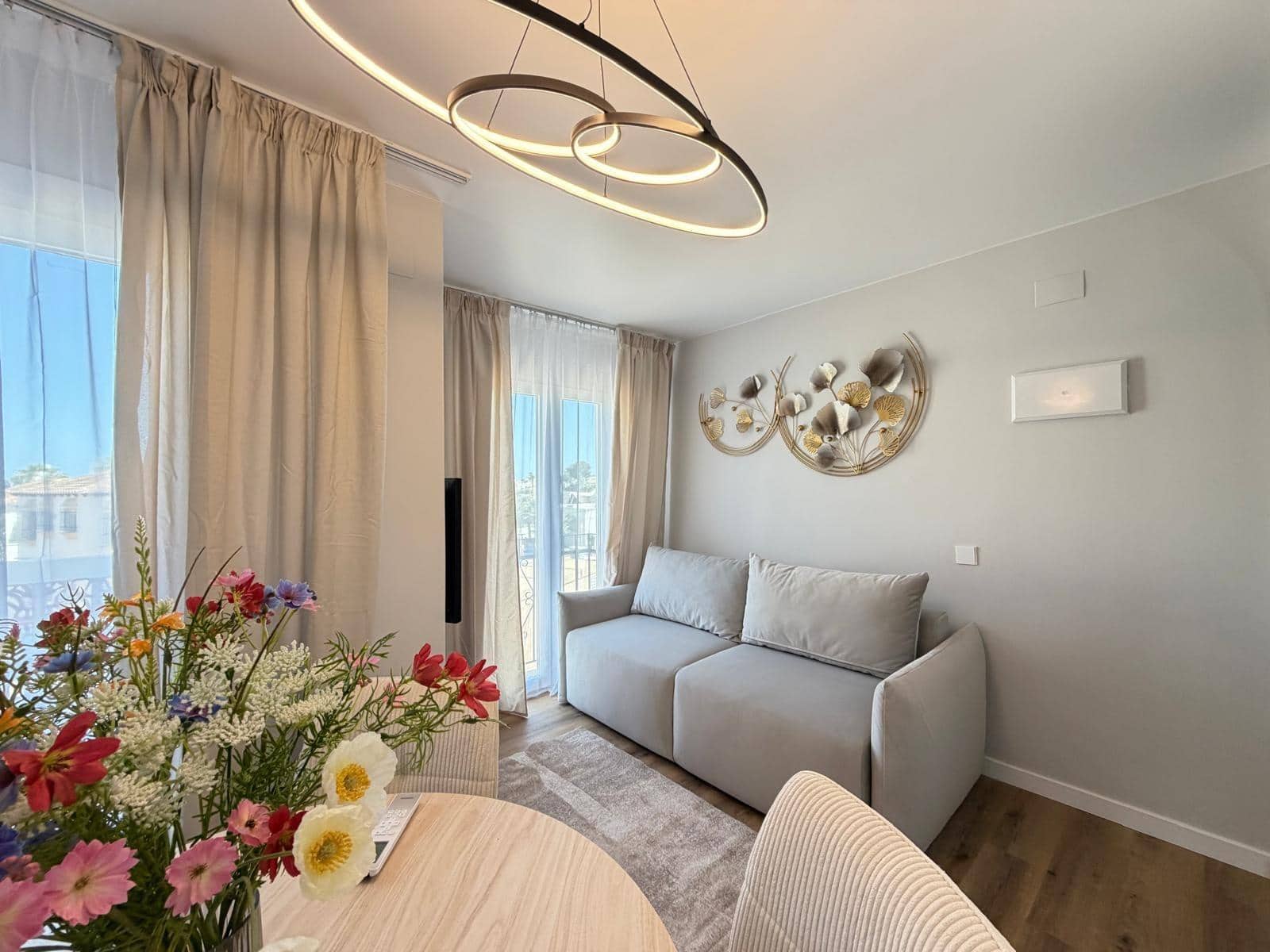 1 Zimmer Apartment zu verkaufen in San Miguel de Salinas mit Pool - 125.000 € (Ref: 9904197)