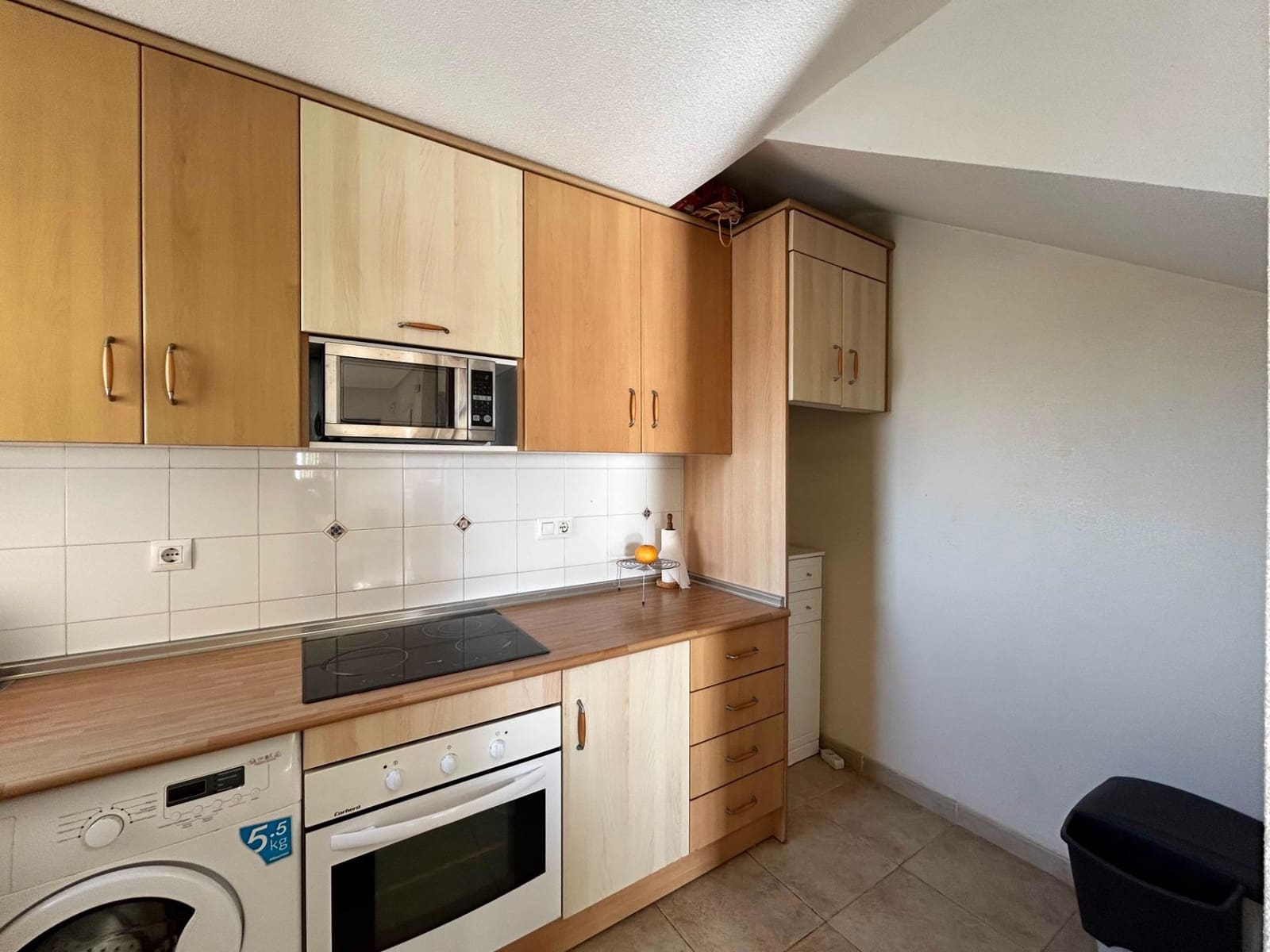 Bungalow de 2 habitaciones en Torrevieja en venta con piscina - 179.900 € (Ref: 9916059)