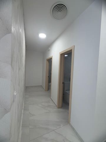 Commercial for sale in Centro, Torrevieja - € 280,000 (Ref: 9916060)