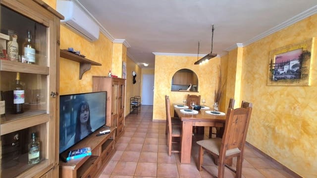 Apartamento de 2 habitaciones en Playa del Acequión, Torrevieja en venta con piscina - 149.500 € (Ref: 9924757)