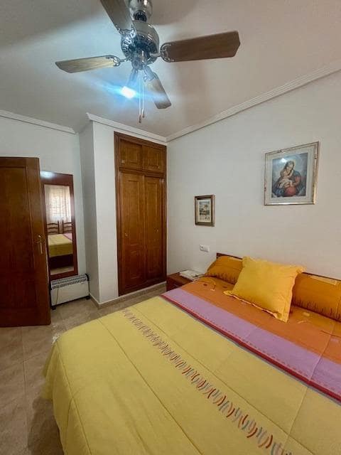 1 soverom Leilighet til salgs i Torrevieja med svømmebasseng - € 104 900 (Ref: 9924761)