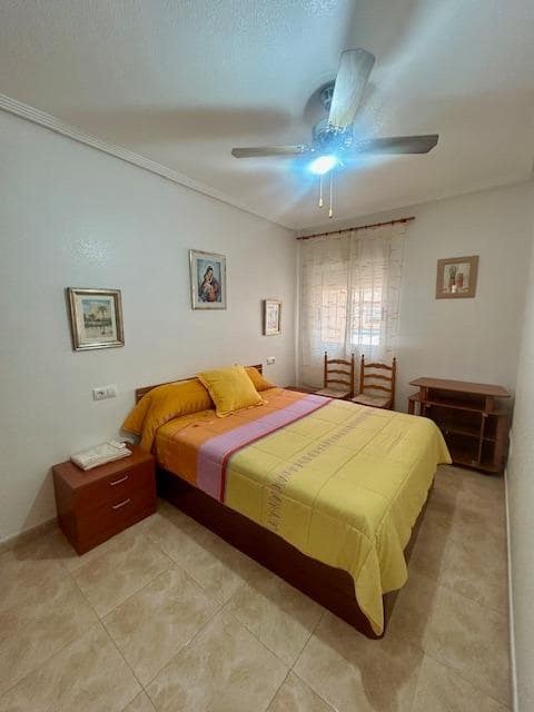 1 soverom Leilighet til salgs i Torrevieja med svømmebasseng - € 104 900 (Ref: 9924761)