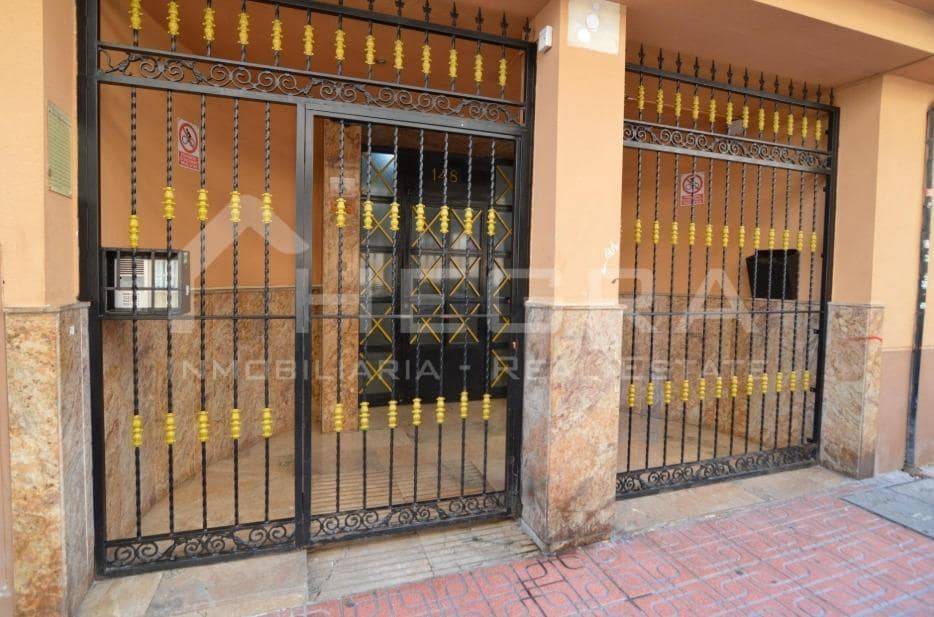 1 bedroom Apartment for rent in Torrevieja with pool garage - € 750 (Ref: 9930874)