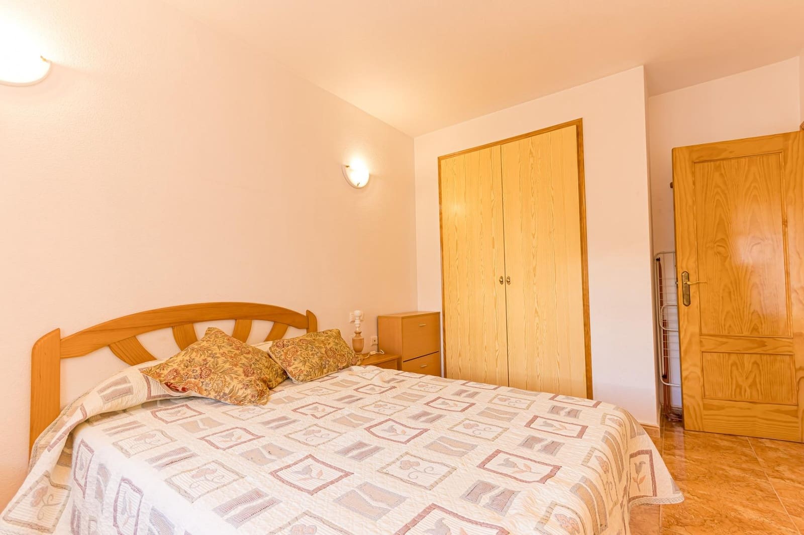 1 bedroom Apartment for rent in Torrevieja with pool garage - € 750 (Ref: 9930874)