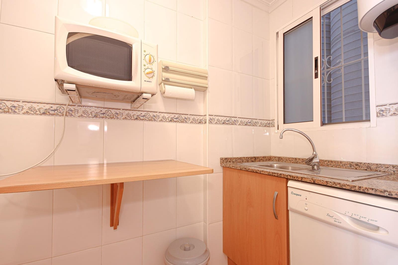 1 bedroom Apartment for rent in Torrevieja with pool garage - € 750 (Ref: 9930874)