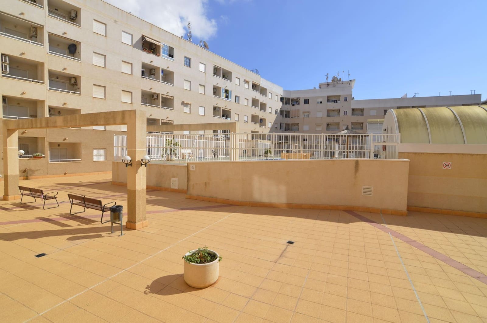 1 bedroom Apartment for rent in Torrevieja with pool garage - € 750 (Ref: 9930874)