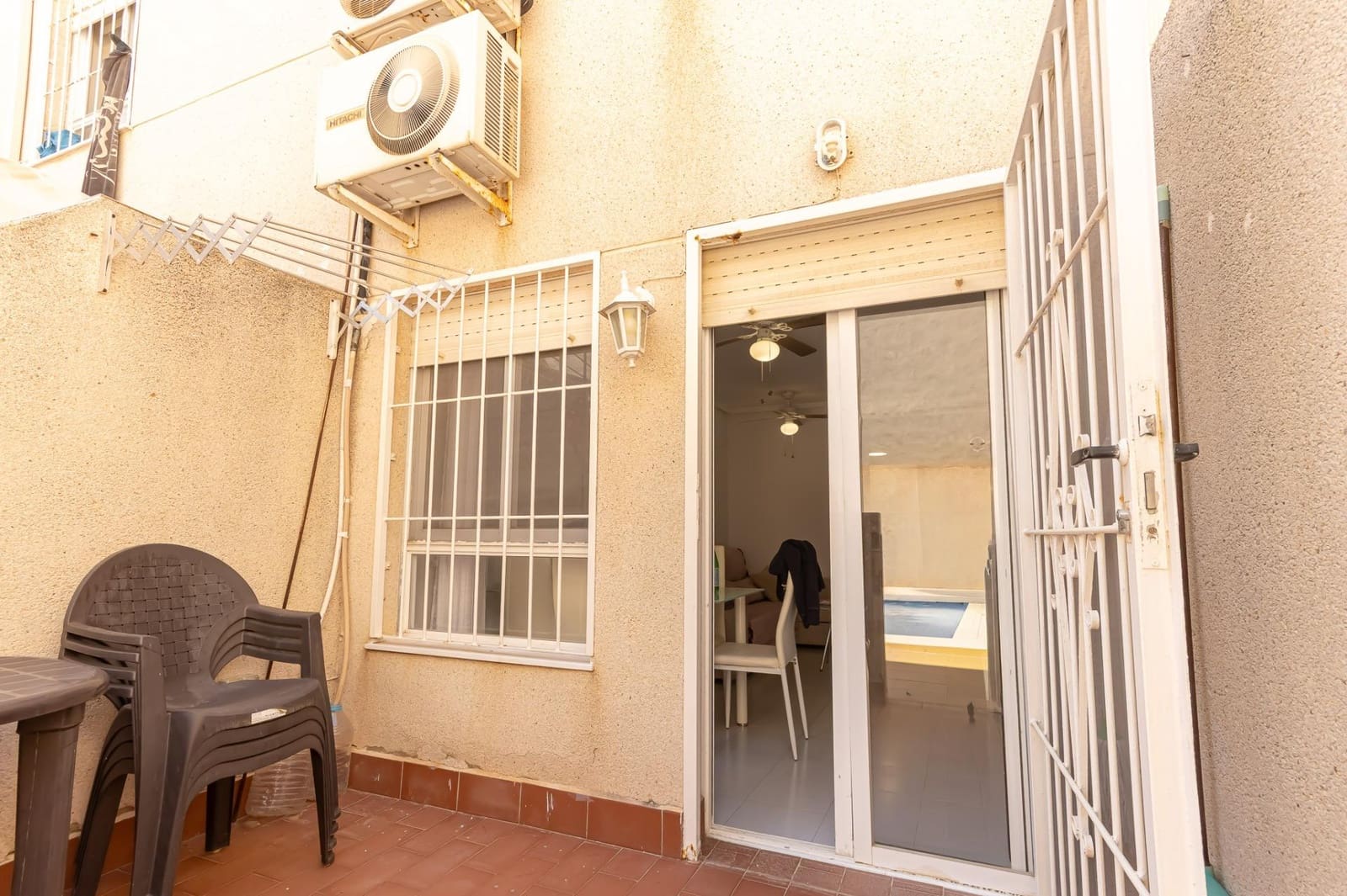 1 soveværelse Lejlighed til salg i Torrevieja med swimmingpool - € 138.500 (Ref: 9930875)