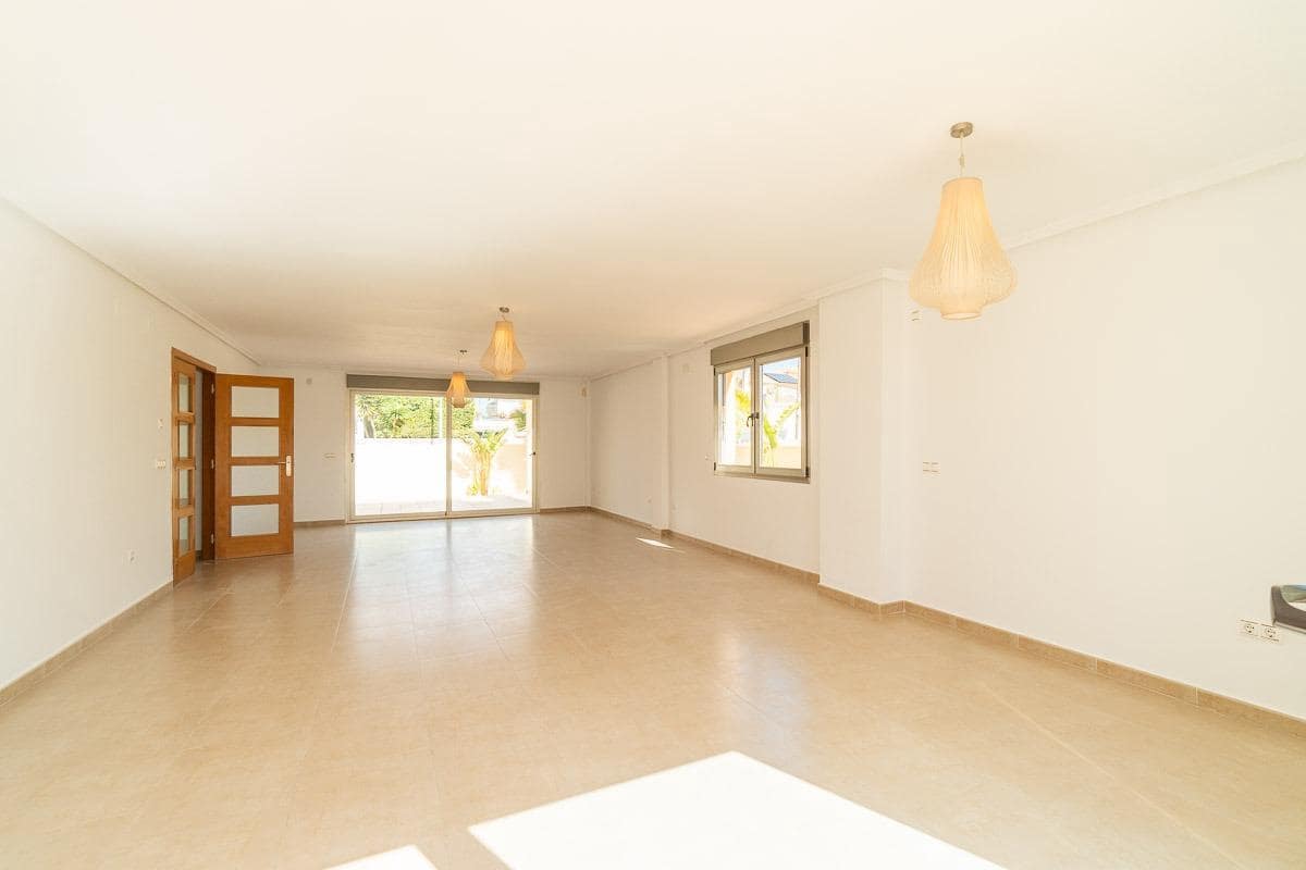 6 chambre Villa/Maison à vendre à Aguas Nuevas avec piscine garage - 750 000 € (Ref: 9931740)