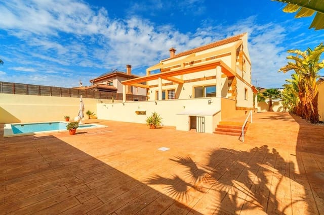 6 chambre Villa/Maison à vendre à Aguas Nuevas, Torrevieja avec piscine garage - 750 000 € (Ref: 9931740)