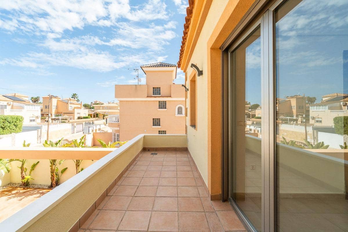 6 chambre Villa/Maison à vendre à Aguas Nuevas avec piscine garage - 750 000 € (Ref: 9931740)