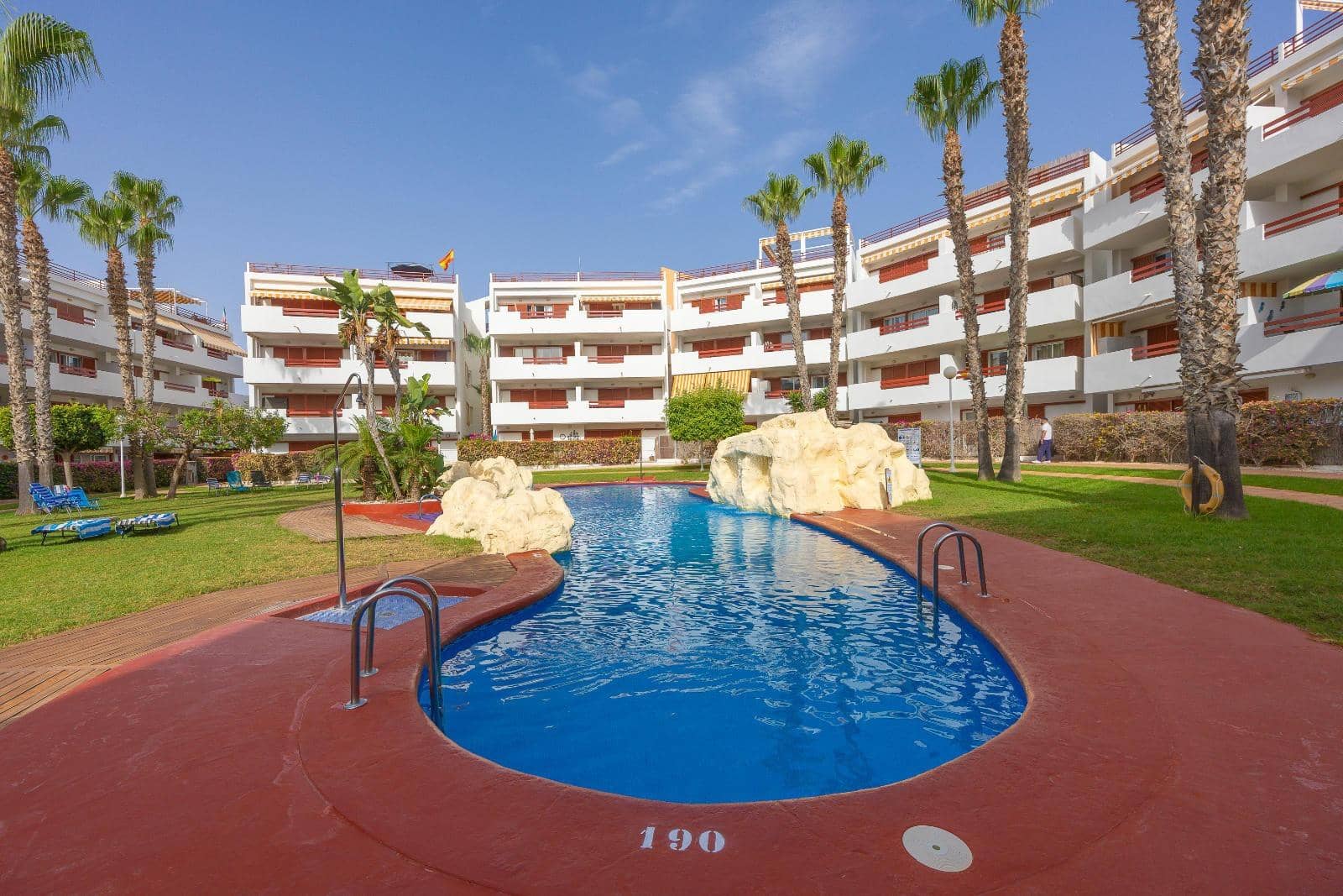 4 soverom Leilighet til salgs i Playa Flamenca med svømmebasseng garasje - € 194 969 (Ref: 9979852)
