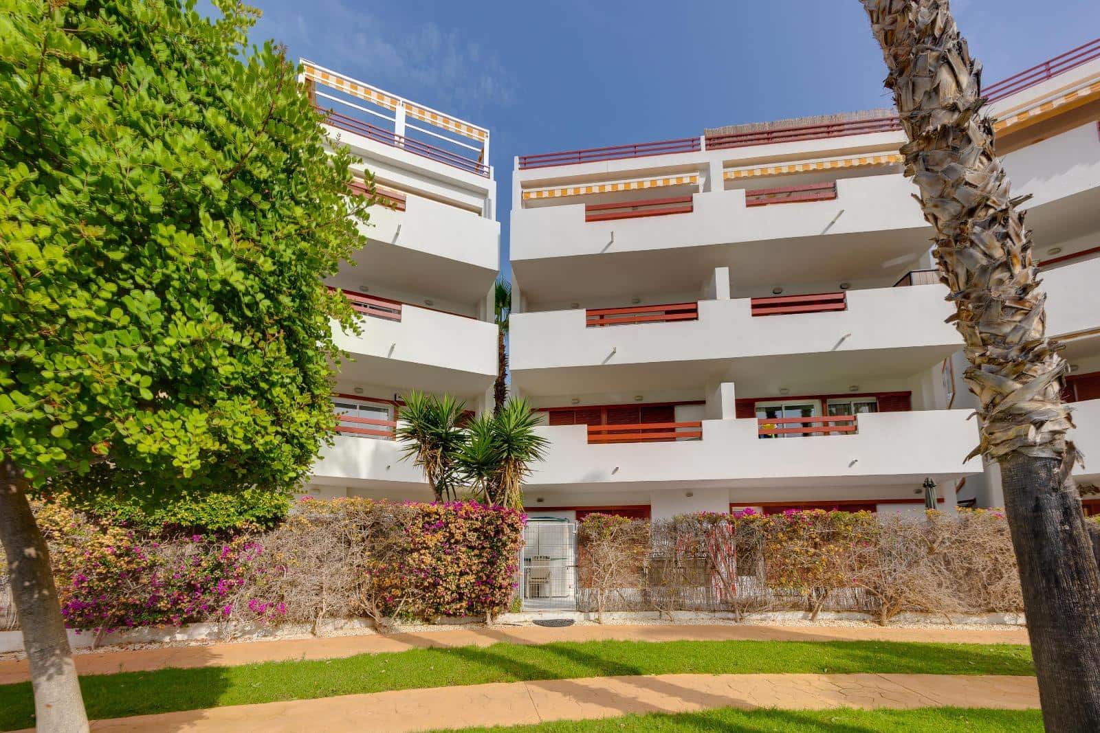 4 soverom Leilighet til salgs i Playa Flamenca med svømmebasseng garasje - € 194 969 (Ref: 9979852)