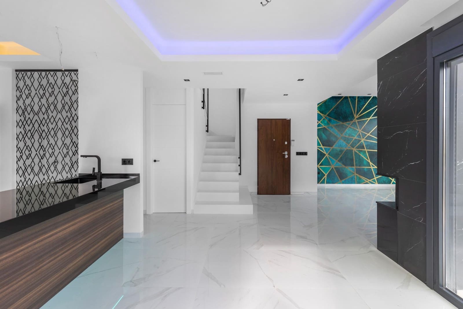 3 soveværelse Villa til salg i Torrevieja med swimmingpool - € 699.900 (Ref: 9985131)