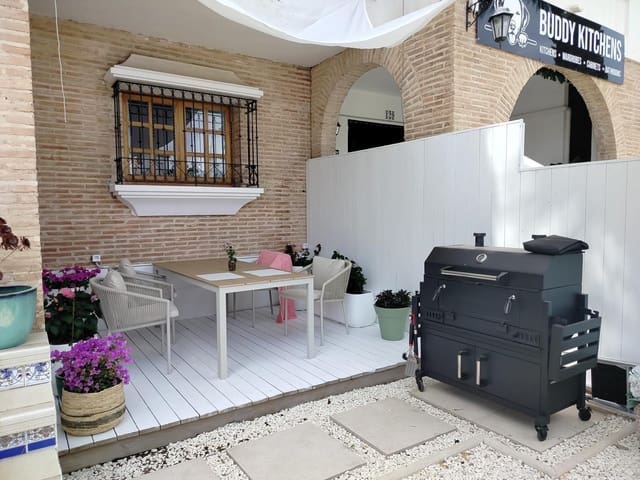 Bungalow de 2 habitaciones en Villamartin, Orihuela en venta - 190.000 € (Ref: 9986988)