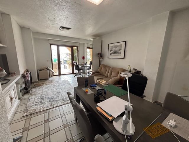 Bungalow de 2 habitaciones en Villamartin, Orihuela en venta - 190.000 € (Ref: 9986988)