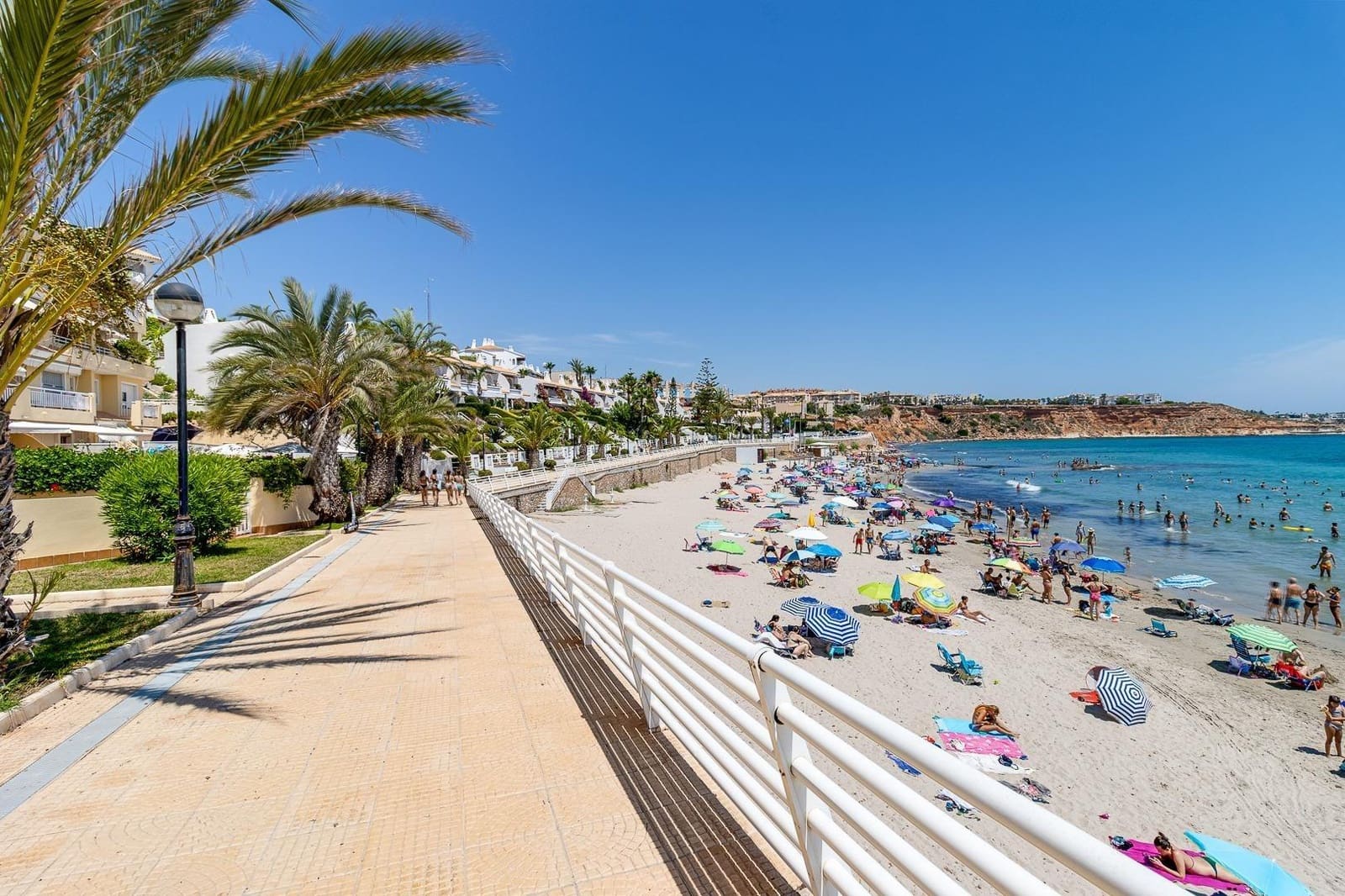 Apartamento de 2 habitaciones en Orihuela Costa en venta con piscina - 217.000 € (Ref: 9995863)