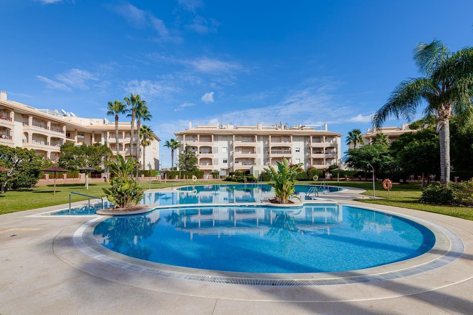 Apartamento de 2 habitaciones en Orihuela Costa en venta con piscina - 217.000 € (Ref: 9995863)